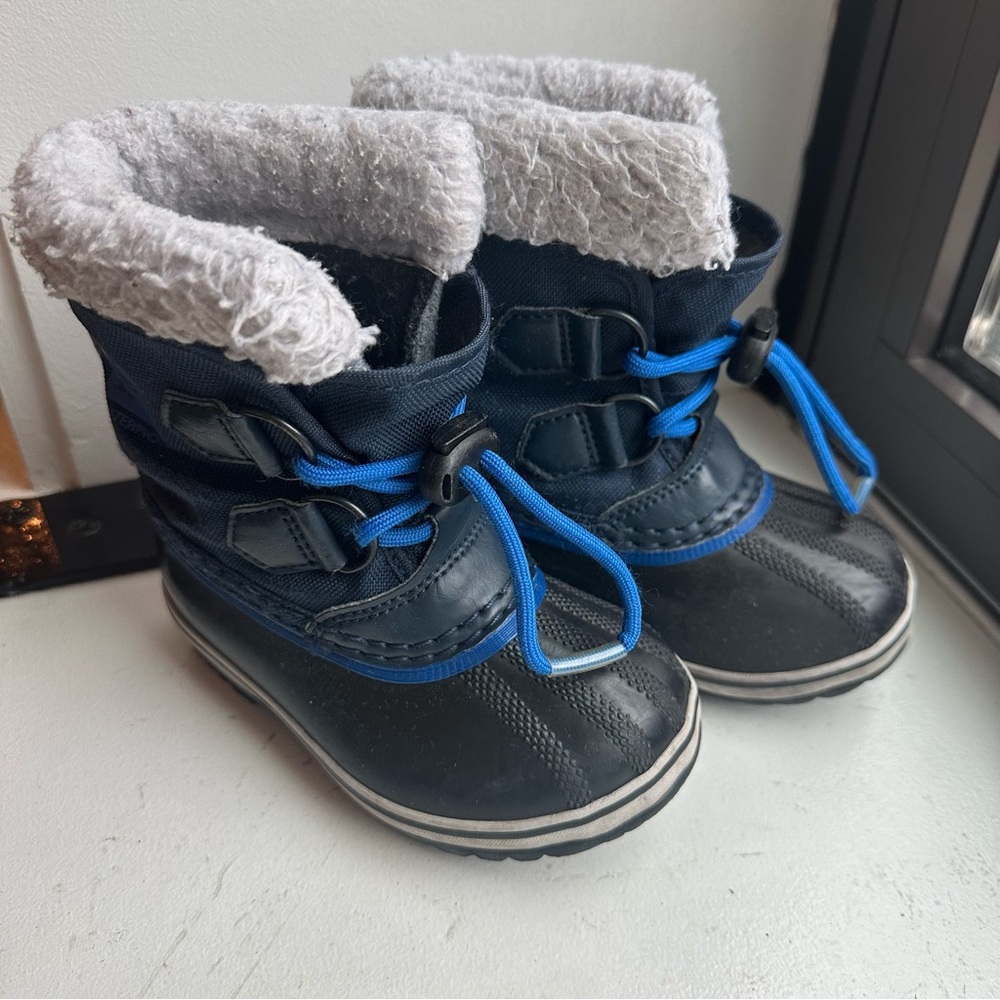 Sorel Kids Boots, size 8